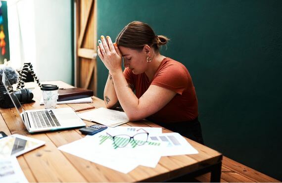 woman-overwhelmed
